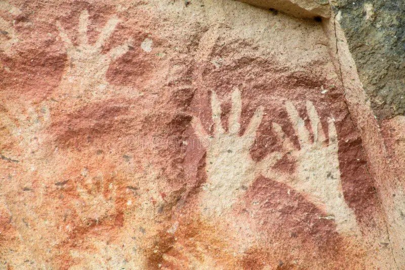 hand-prints-cave-wall-hands-argentina-cueva-de-las-manos