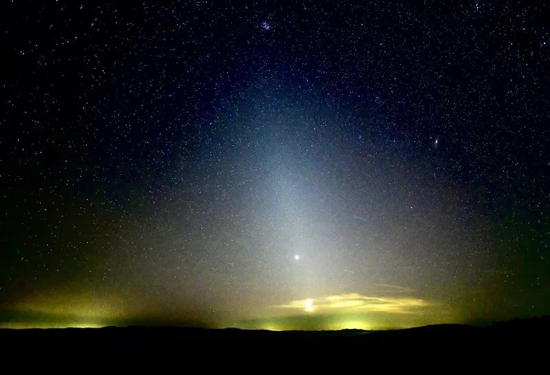 zodiacal-lights-venus-jupiter-pleiades.jpg